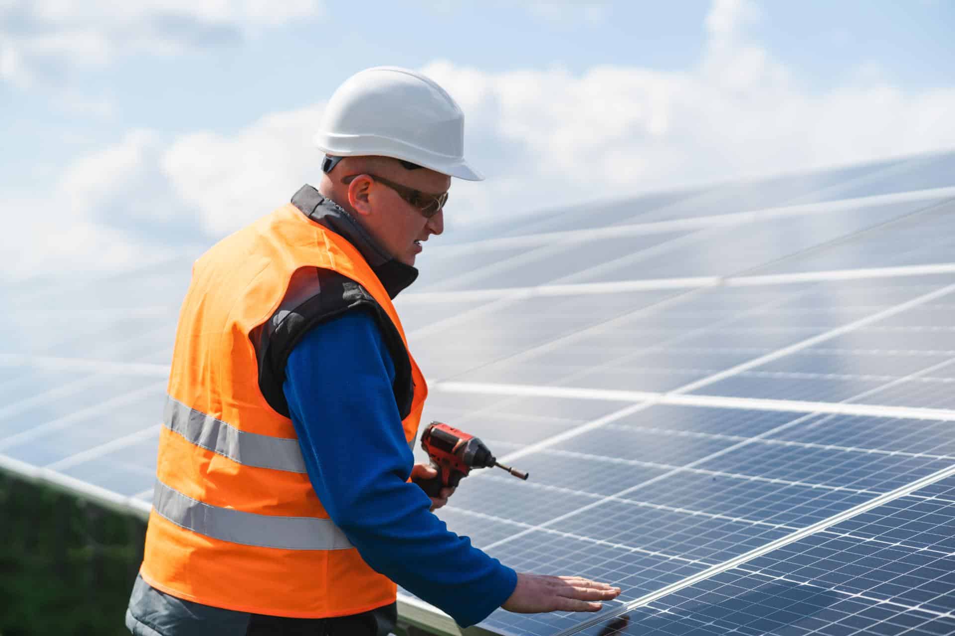 Hiring a Professional Solar Panel Cleaning Service